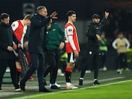 Robin Van Persie, junto a su hijo Shaqueel.