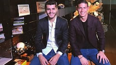 James y Morata dan una feliz Navidad a los fans del Madrid