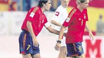 <b>FALTA GOL. </b>Raúl y Torres no han podido ver puerta con facilidad durante esta fase de clasificación.
