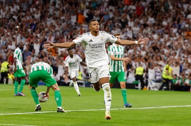 Ejecutó con tranquilidad a su derecha. No ajustó mucho el tiro pero engañó por completo a Rui Silva.