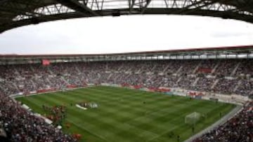 Los espectadores de la Nueva Condomina viven con la amenaza de la liquidación del club.