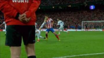 La patada de Cristiano a Gabi.