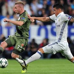 James cumple en su regreso y el Bernabéu lo reconoce