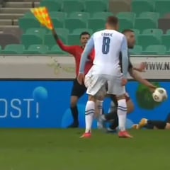 La falta sobre Luka Modric que enfadó a los fans del Madrid