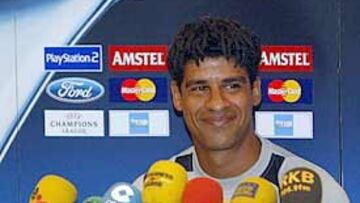 <b>ALABOS A XAVI</b>. El técnico holandés calificó a Xavi, recién convocado por Luis Aragonés para la selección absoluta para los encuentro ante Bélgica y Lituania, como "el mejor centrocampista".