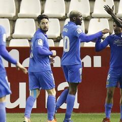 El 'Fuenla' cita a su plantilla en el estadio para medirle la grasa