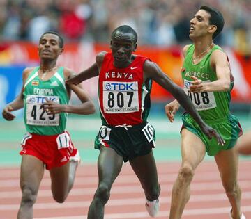 Kipchoge sorprendió a El Guerrouj y Bekele en el 5.000 de los Mundiales de París 2003.