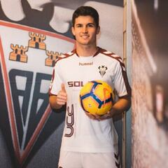 Álvaro Peña vuelve a ser la ausencia en la convocatoria del Albacete