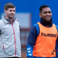 Gerrard elogia a Morelos y ve difícil que Rangers lo retenga