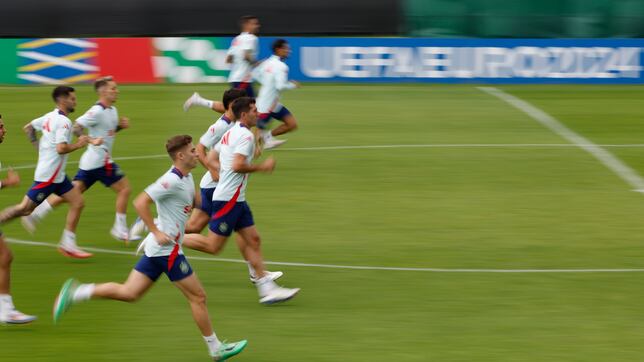 De la Fuente perfila el once en la última sesión