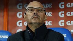 Arias entra en la historia: el DT sin victorias que más aguantó