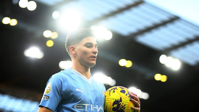 El PSG enreda con Julián Álvarez