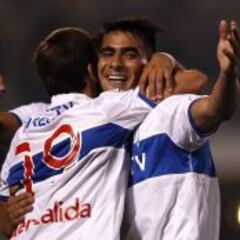 David Llanos vuelve a poner a la UC en la carrera por el título