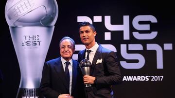 LONDON, ENGLAND - OCTOBER 23:  Cristiano Ronaldo and President of Real Madrid, Florentino P&Atilde;&copy;rez poses for a photo after The Best FIFA Football Awards at The London Palladium on October 23, 2017 in London, England.  (Photo by Alexander Hassenstein - FIFA/FIFA via Getty Images)