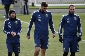 Having sat out Argentina's friendly with Italy through injury this week, Leo Messi was able to train today ahead of Tuesday's clash with Spain in Madrid.