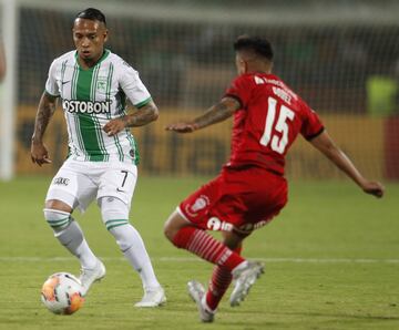 Nacional golea a Huracán y saca una buena ventaja para la vuelta