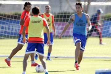 Gustavo Canales participó de la práctica de fútbol durante este martes en el CDA.