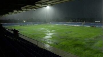 Un tromba de agua dejó el campo impracticable.