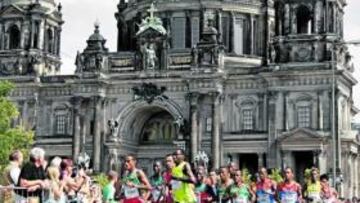 <b>MONUMENTAL. </b>Los corredores compitieron en un circuito histórico.