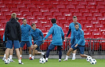 Marcos Llorente and Theo Hernández.