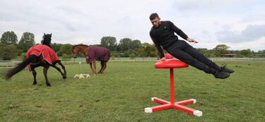 Entrenamiento de gimnasia entre caballos