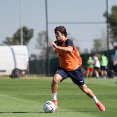 Francisco espera refuerzos para recibir al Castellón