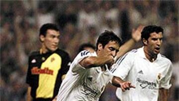<b>CON GANAS.</B> Raúl González Blanco espera marcar esta tarde en el Santiago Bernabéu.