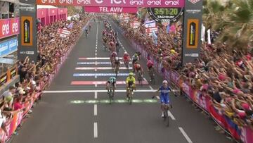Resumen y resultado del Giro de Italia 2018, etapa 2: Viviani se impone al sprint; Dennis, líder