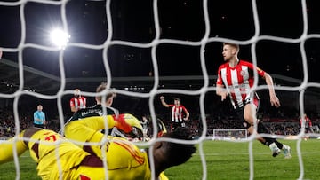 Soccer Football - Premier League - Brentford v Manchester United - Brentford Community Stadium, London, Britain - March 30, 2024 Brentford's Kristoffer Ajer celebrates scoring their first goal Action Images via Reuters/Matthew Childs NO USE WITH UNAUTHORIZED AUDIO, VIDEO, DATA, FIXTURE LISTS, CLUB/LEAGUE LOGOS OR 'LIVE' SERVICES. ONLINE IN-MATCH USE LIMITED TO 45 IMAGES, NO VIDEO EMULATION. NO USE IN BETTING, GAMES OR SINGLE CLUB/LEAGUE/PLAYER PUBLICATIONS.