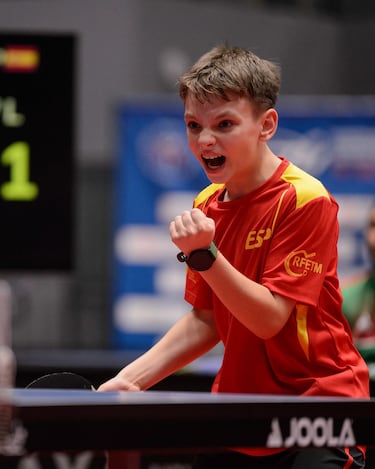 Un histórico triplete en Kosta