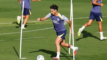 Johnny Cardoso, en una sesión de entrenamiento del Atlético de Madrid.