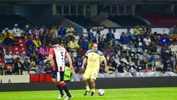 Cuauhtémoc Blanco se roba la noche en el duelo de leyendas contra Chivas