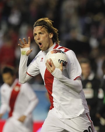 Michu se retira: su carrera, en imágenes