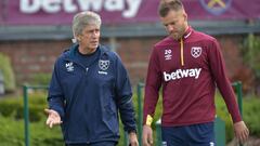 Pellegrini remece al West Ham: 12 jugadores se van del club