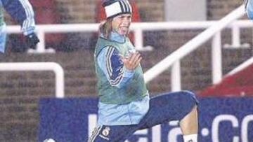 <b>BUEN AMBIENTE. </b>Sergio Ramos y Ronaldo bromearon durante el entrenamiento.