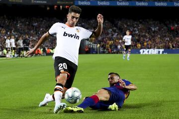 Ferrán Torres y Jordi Alba.