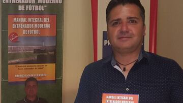 El DT chileno que escribió un libro especializado en fútbol