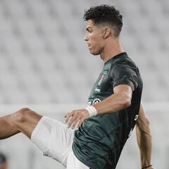 Paratici confirma que Cristiano y Sarri se quedan en Turín