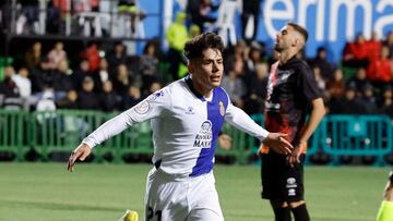 Nico Melamed celebra su gol en el Atl¨¦tico Paso - RCD Espanyol.