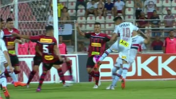 Cueva zanja los rumores con este gol con la zurda para el São Paulo