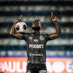 Daniel Ruiz debuta y Mendoza salva un punto para Santos