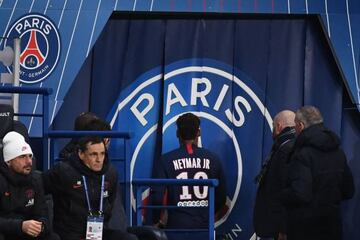 Straight down the tunnel | Paris Saint-Germain's Brazilian forward Neymar.