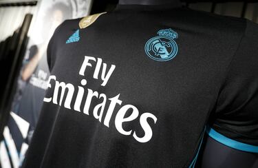 El Real Madrid presenta sus camisetas para la 2017-2018