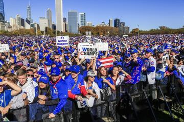 Chicago enloqueció con el desfile de sus héroes