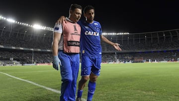 Figura de Cruzeiro, rival de la U, sufre grave lesión