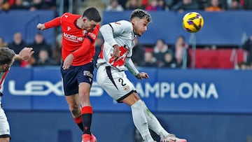 El lateral derecho del Rayo está en uno de sus mejores momentos. Se encargó de frenar el peligro por su banda y le dio un pase a Camello para que el delantero abriera el marcador en El Sadar.