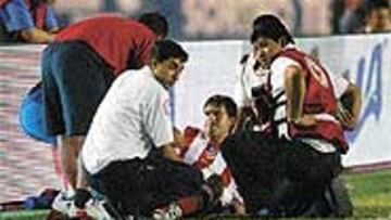 <b>HACE UN MES</B>. Contra cayó lesionado hace un mes frente al Roma en Monterrey, lo que ha sido una baja muy sensible para Manzano.