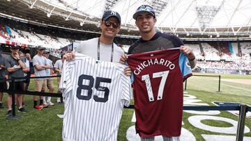 Javier 'Chicharito' Hernández y Luis Cessa, MLB London Series