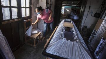 ¿Cuántos mexicanos muertos por coronavirus se han reportado en el extranjero?