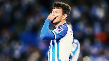Martín Zubimendi, jugador de la Real Sociedad, durante un partido.